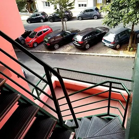 In - Theorynomadrooms Quarto Casal 3 * Lisbon